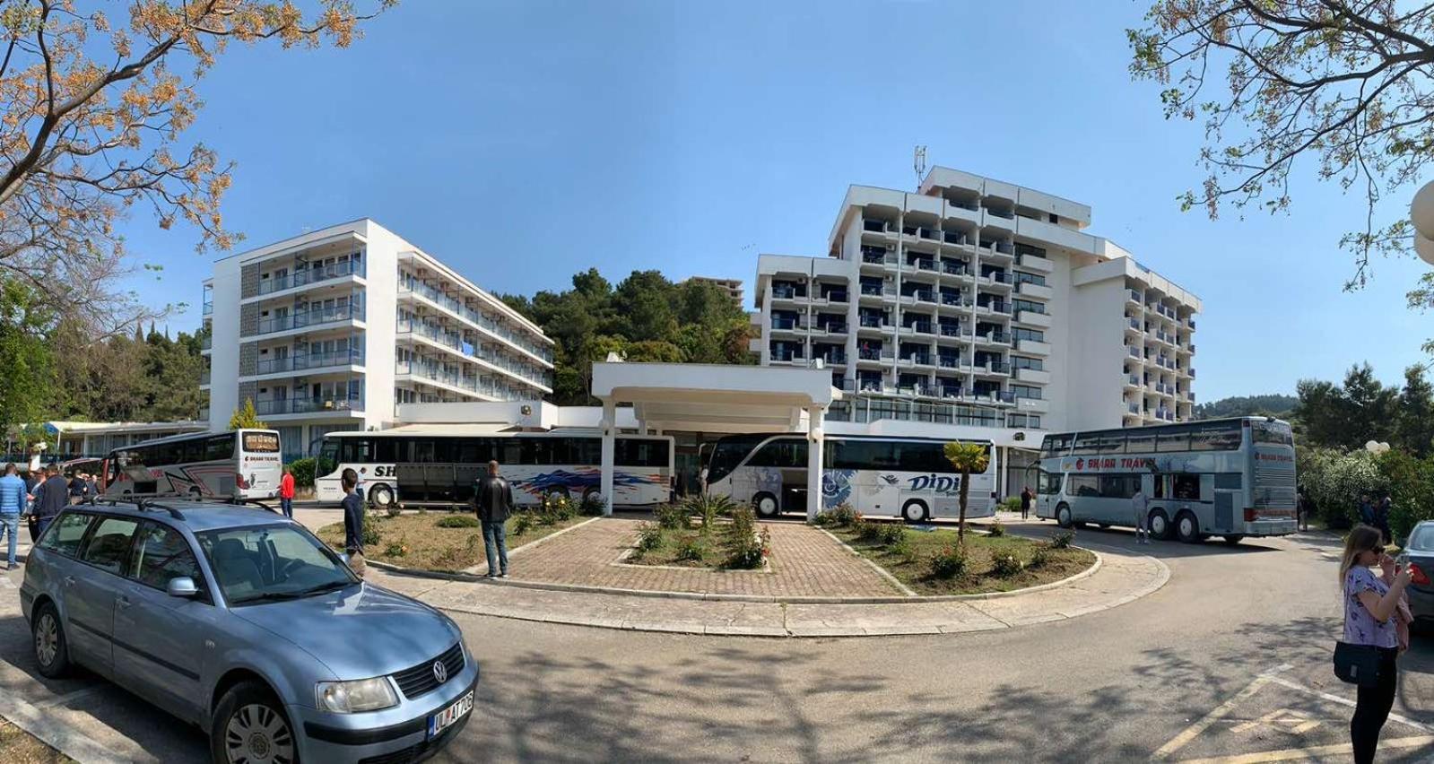 Corpus A - Hotel Albatros ウルツィニ エクステリア 写真